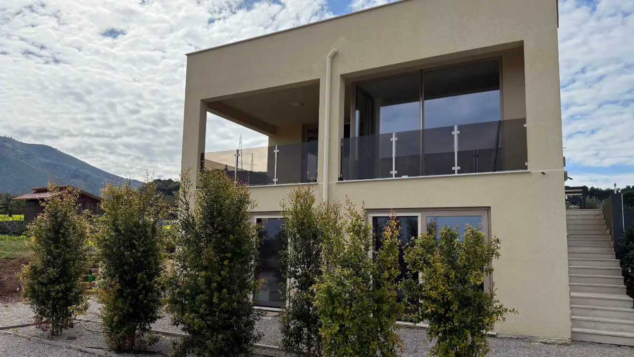 Parapetti, Balaustre e Scale in Vetro realizzati a Palermo - Greco Vetri e Infissi 1