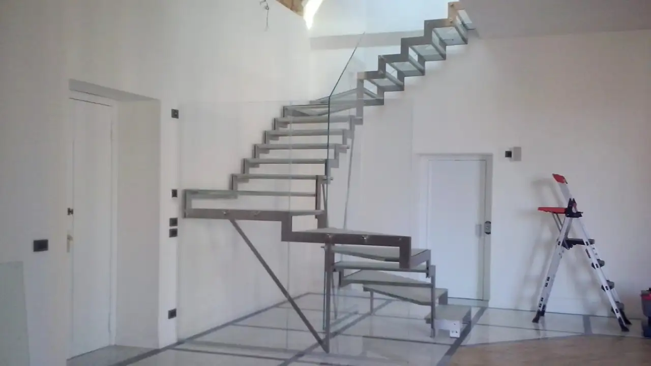 Parapetti, Balaustre e Scale in Vetro realizzati a Palermo - Greco Vetri e Infissi 5