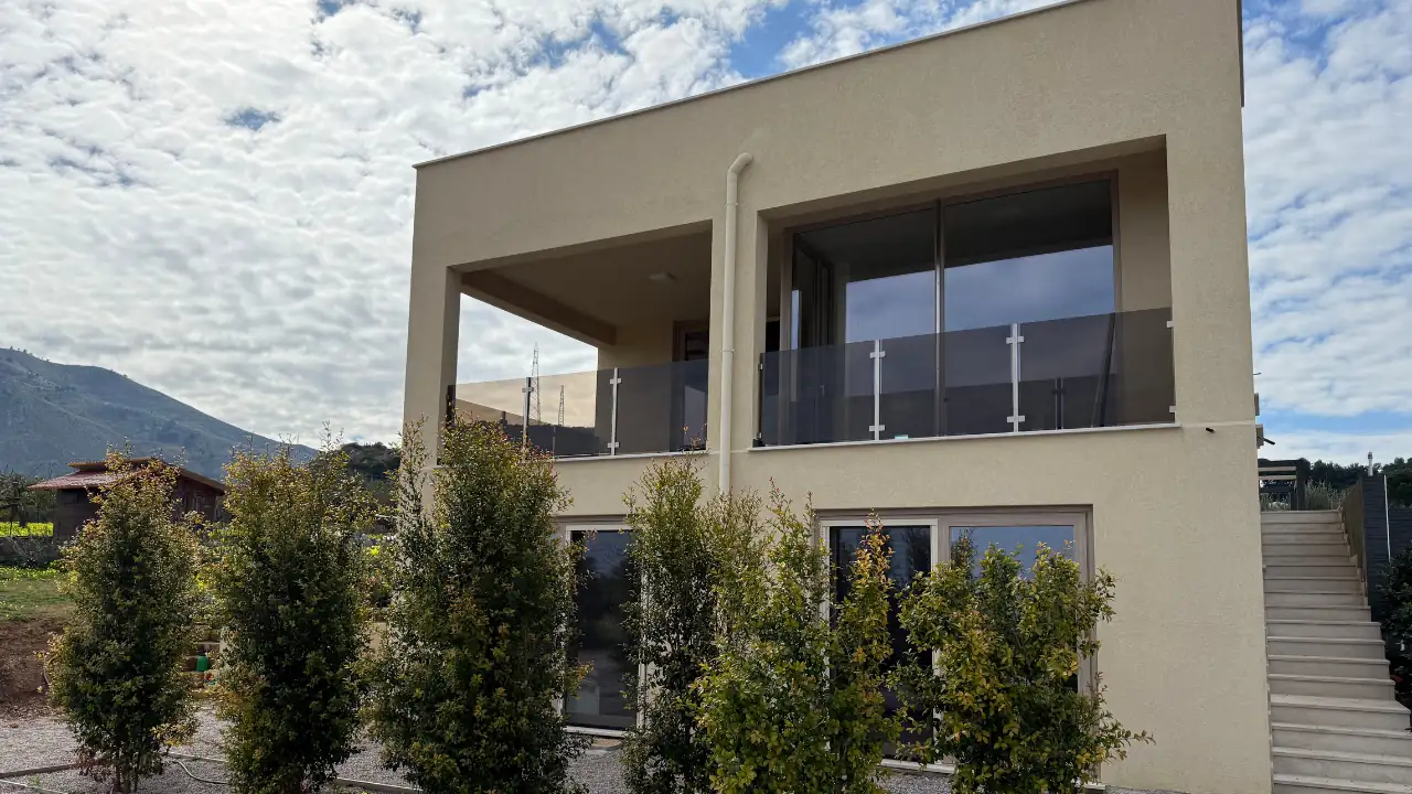 Parapetti, Balaustre e Scale in Vetro realizzati a Palermo - Greco Vetri e Infissi 7