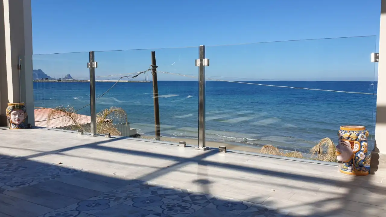 Parapetti, Balaustre e Scale in Vetro realizzati a Palermo - Greco Vetri e Infissi 8