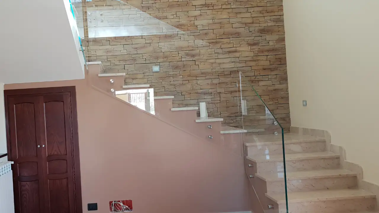 Parapetti, Balaustre e Scale in Vetro realizzati a Palermo - Greco Vetri e Infissi 9