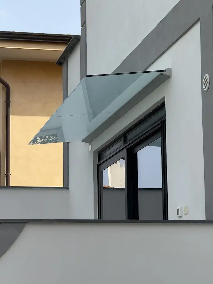 Pensiline in Vetro e Metallo realizzate a Palermo - Greco Vetri e Infissi 1