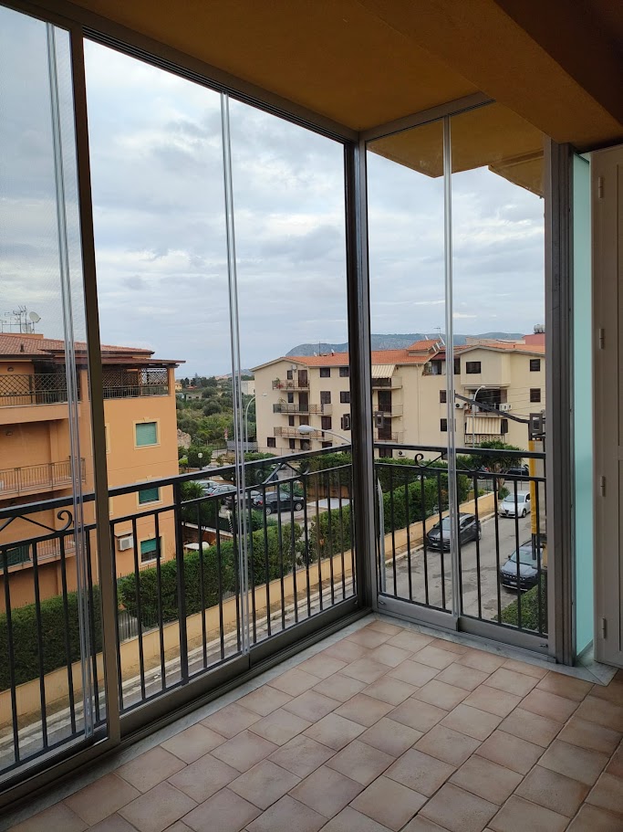 Vetrate Panoramiche installati a Palermo - Greco Vetri e Infissi 1